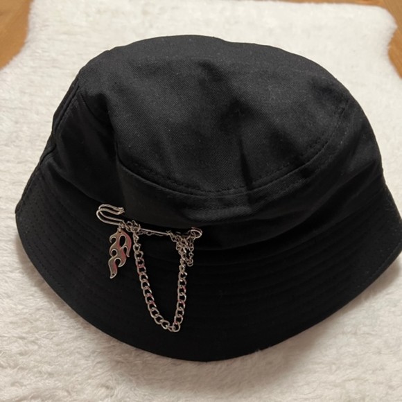 Black Fabric Bucket Hat With Chain Bling Size 58 - Picture 2 of 6